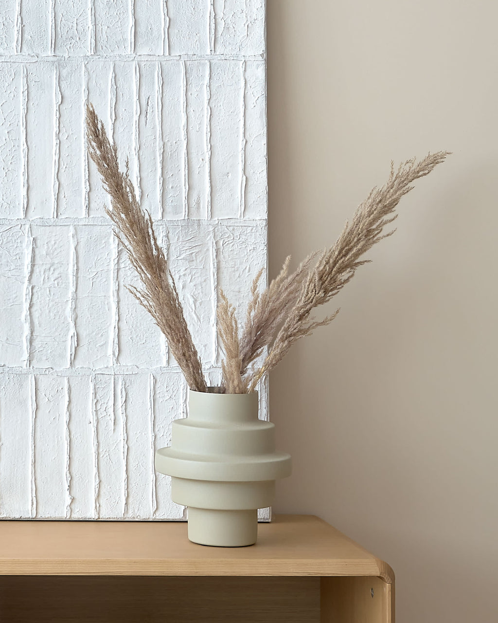 Japandi Vase Velia – Metall, Beige – weitere Ansicht