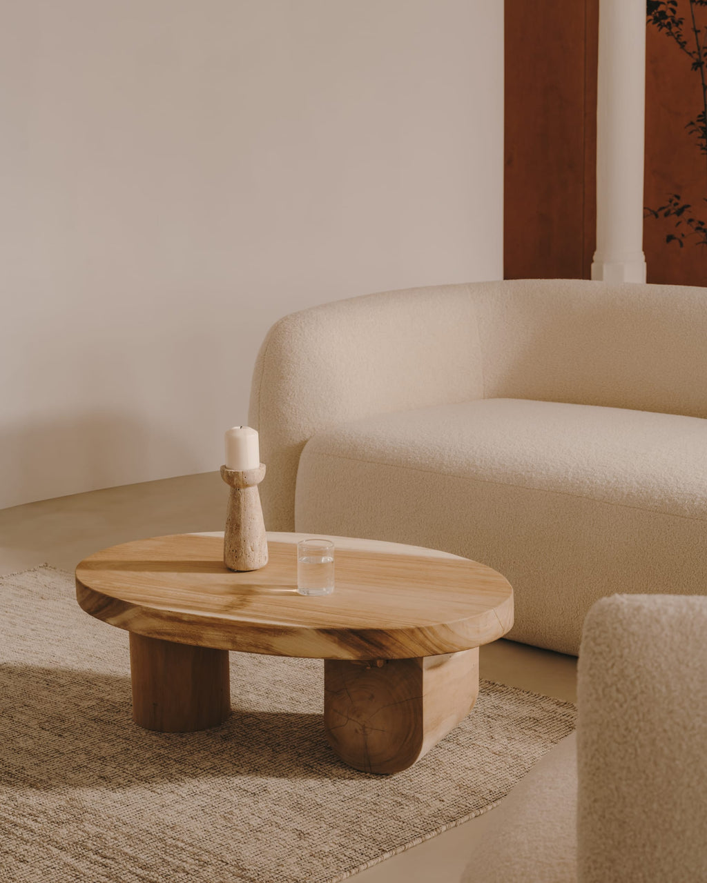 Japandi Couchtisch Mosi – Massivholz, Natur, Ø 90 × 60 cm – weitere Ansicht