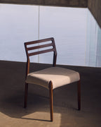 Japandi Stuhl Cudia – Nussbaum, Beige – Produktansicht