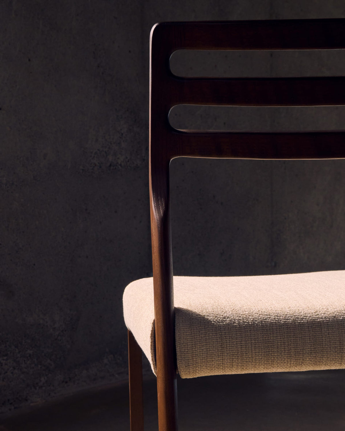Japandi Stuhl Cudia – Nussbaum, Beige – weitere Ansicht