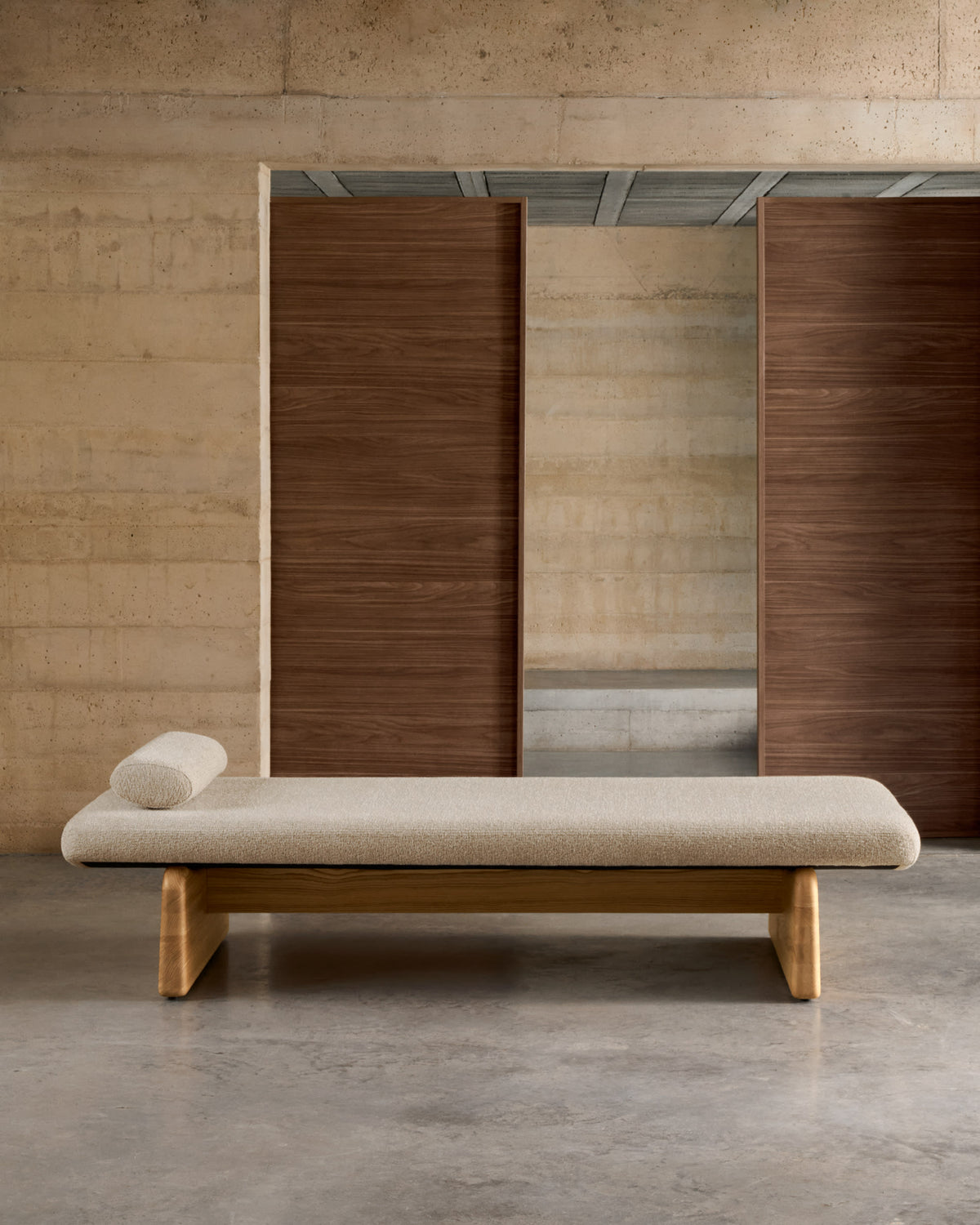 Japandi Daybed Topaz – Chenille, Beige, 200 cm – Produktansicht