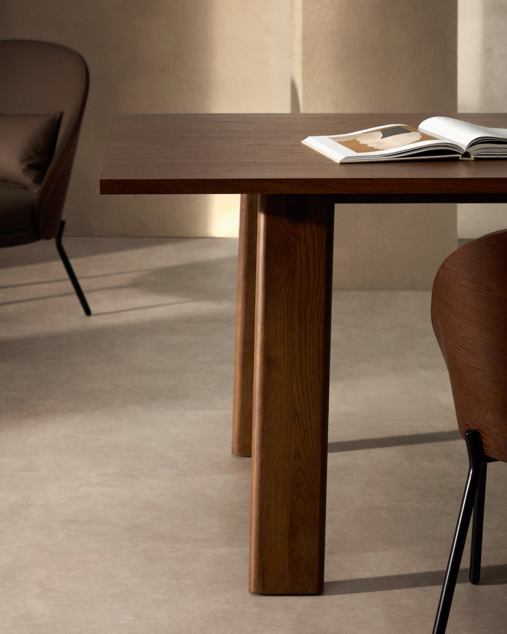 Japandi Ausziehtisch Arlen – Eiche, Nussbaum, 200–250 × 95 cm – weitere Ansicht