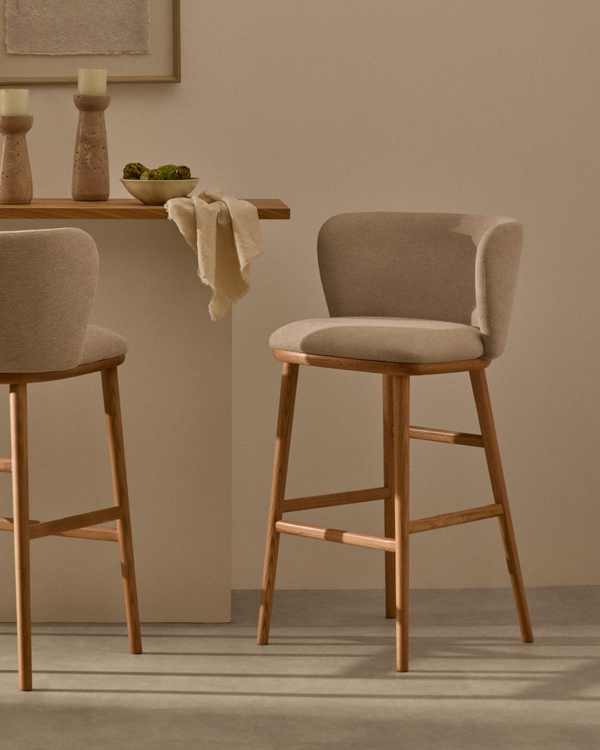 Japandi Hocker Ciselia – Chenille, Beige, 75 cm – weitere Ansicht