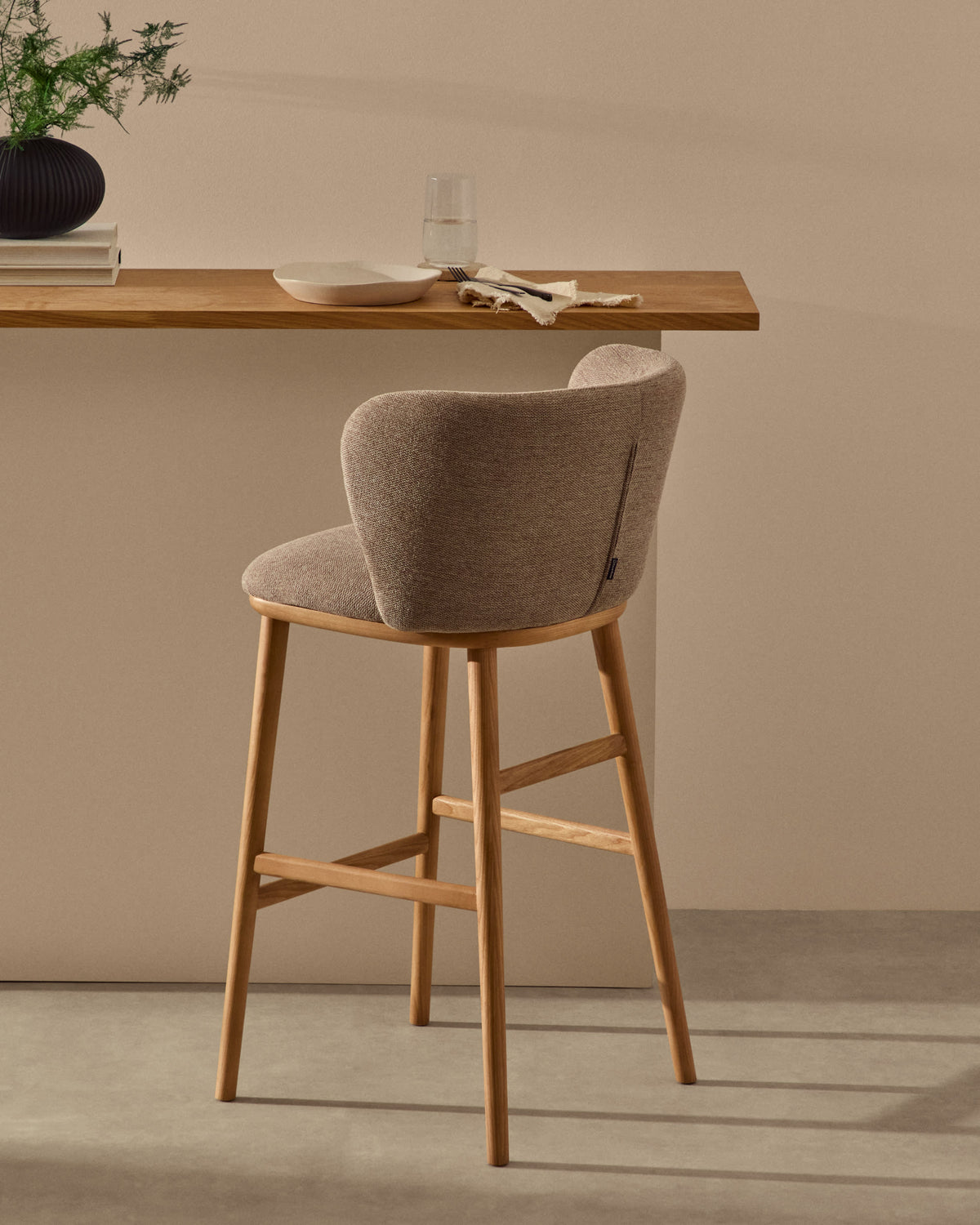 Japandi Hocker Ciselia – Chenille, Beige, 75 cm – weitere Ansicht