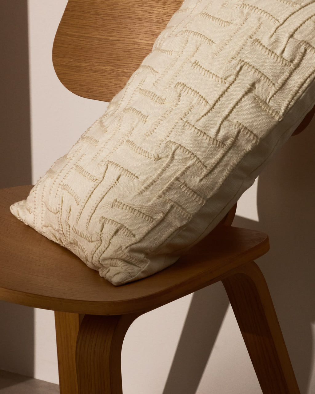 Japandi Kissenbezug Lir – Baumwolle, Beige, 30 × 50 cm – weitere Ansicht