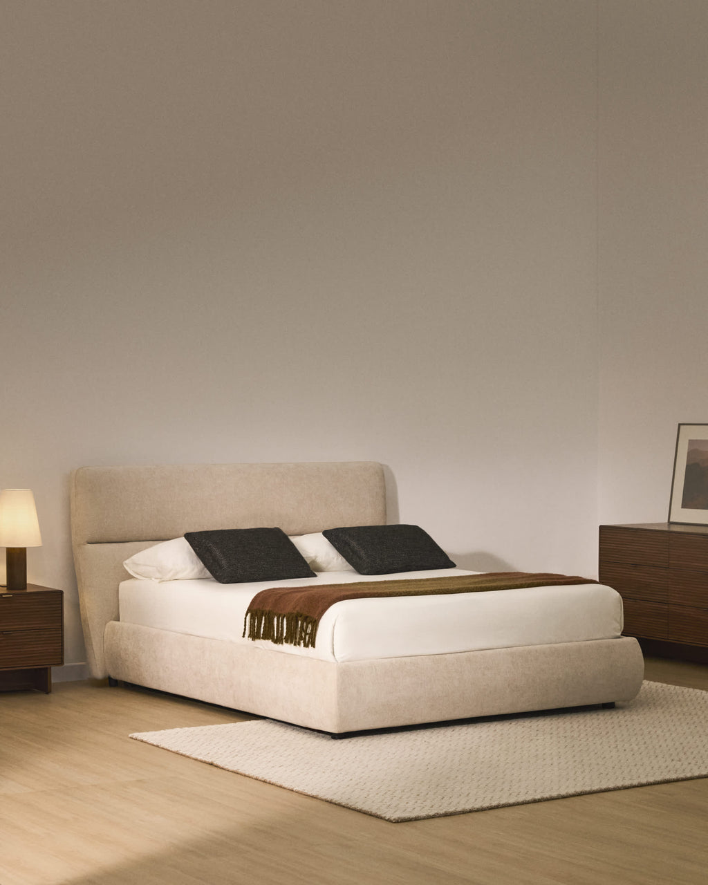 Japandi Bett Dafra – Chenille, Beige, 180 × 200 cm – weitere Ansicht