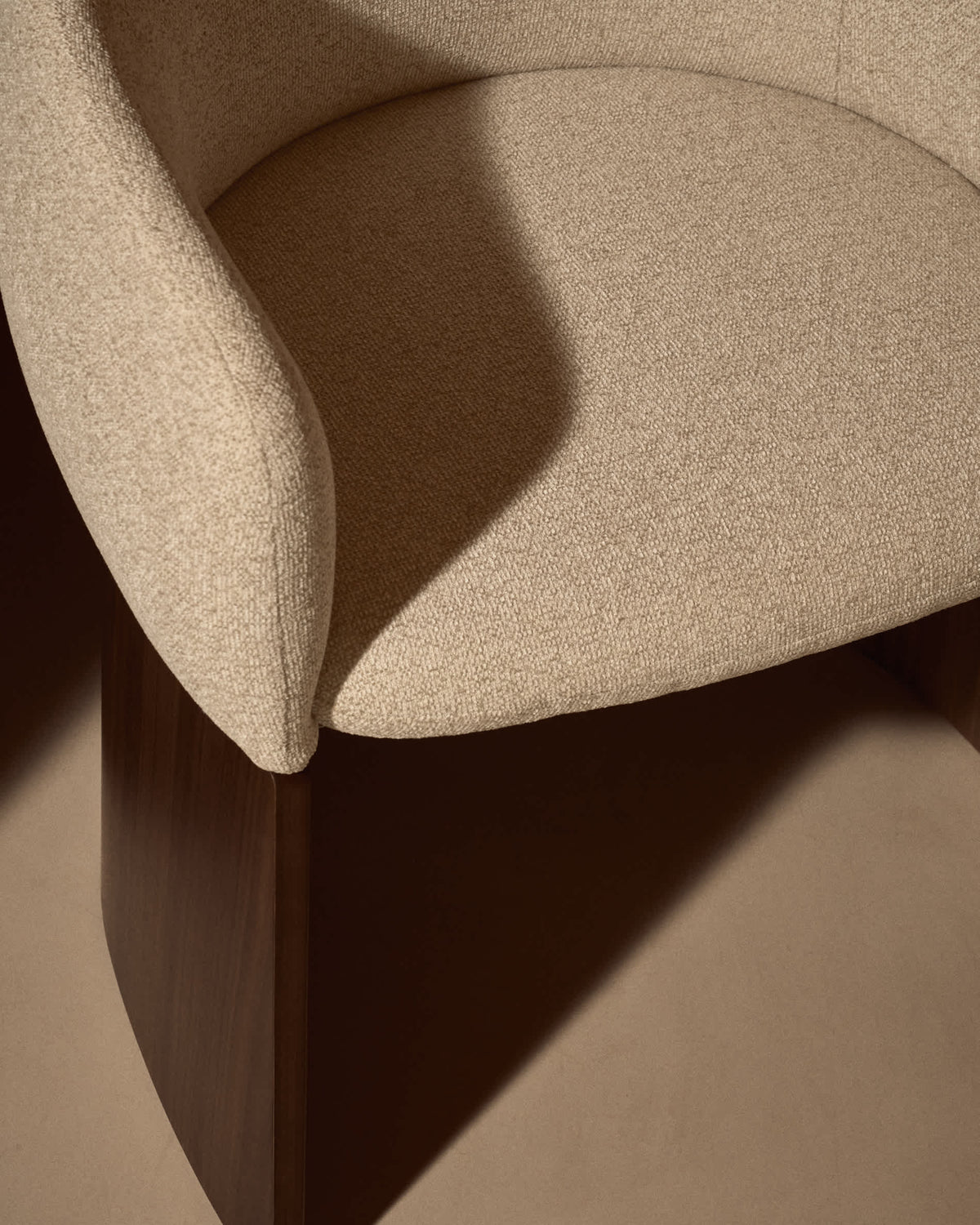 Japandi Stuhl Bosca – Nussbaum, Beige – weitere Ansicht