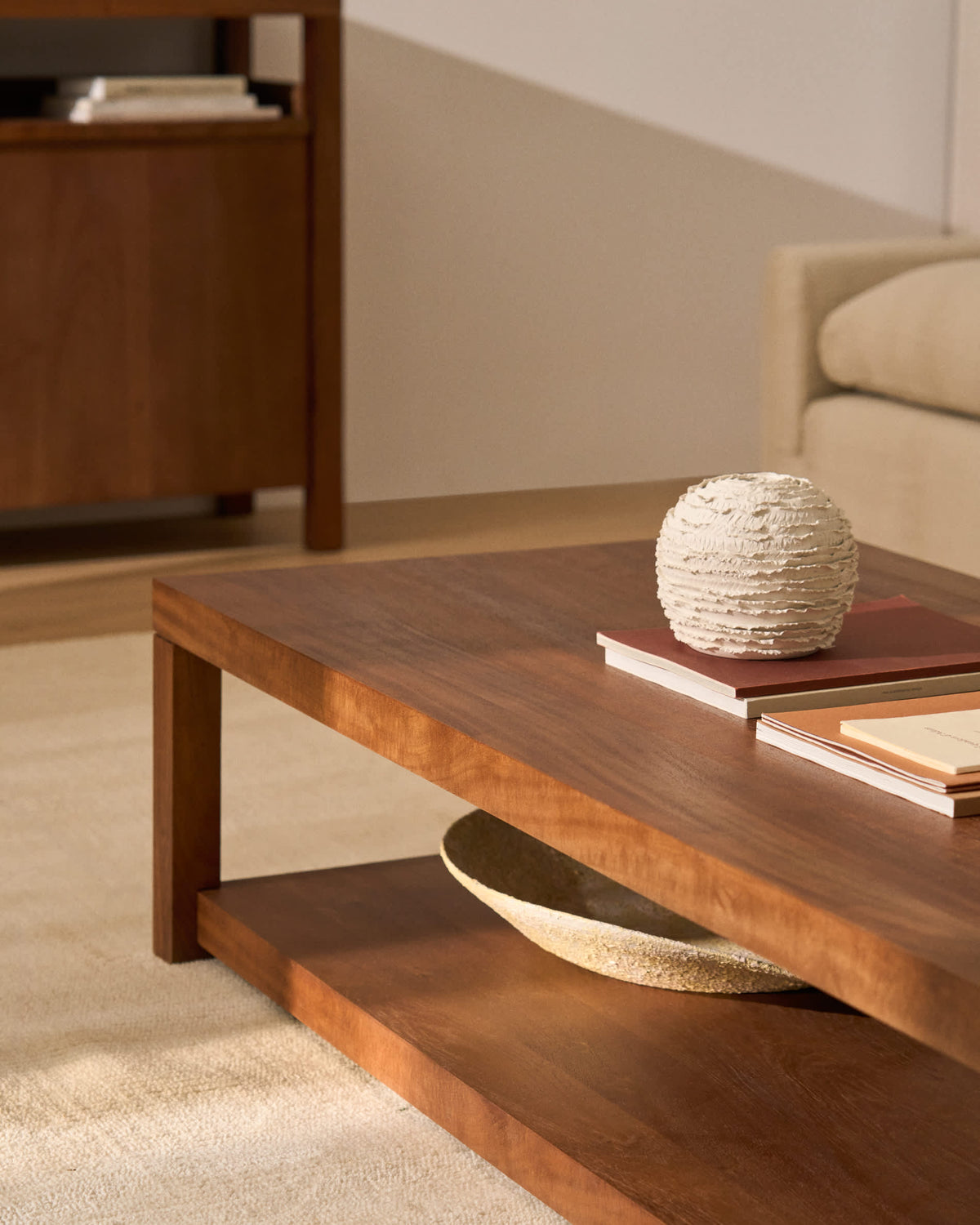 Japandi Couchtisch Norani – Akazie, Braun, 150 × 70 cm – weitere Ansicht