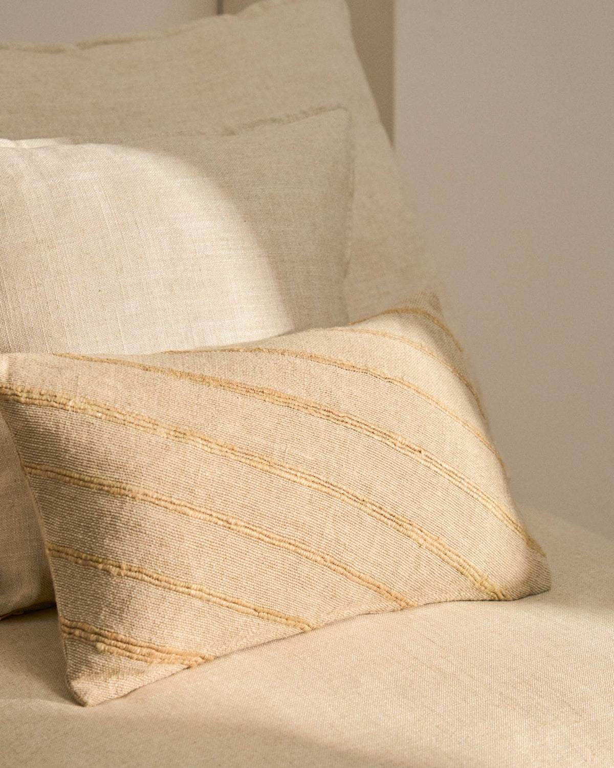Japandi Kissenbezug Riena – Baumwolle, Beige, 30 × 50 cm – weitere Ansicht