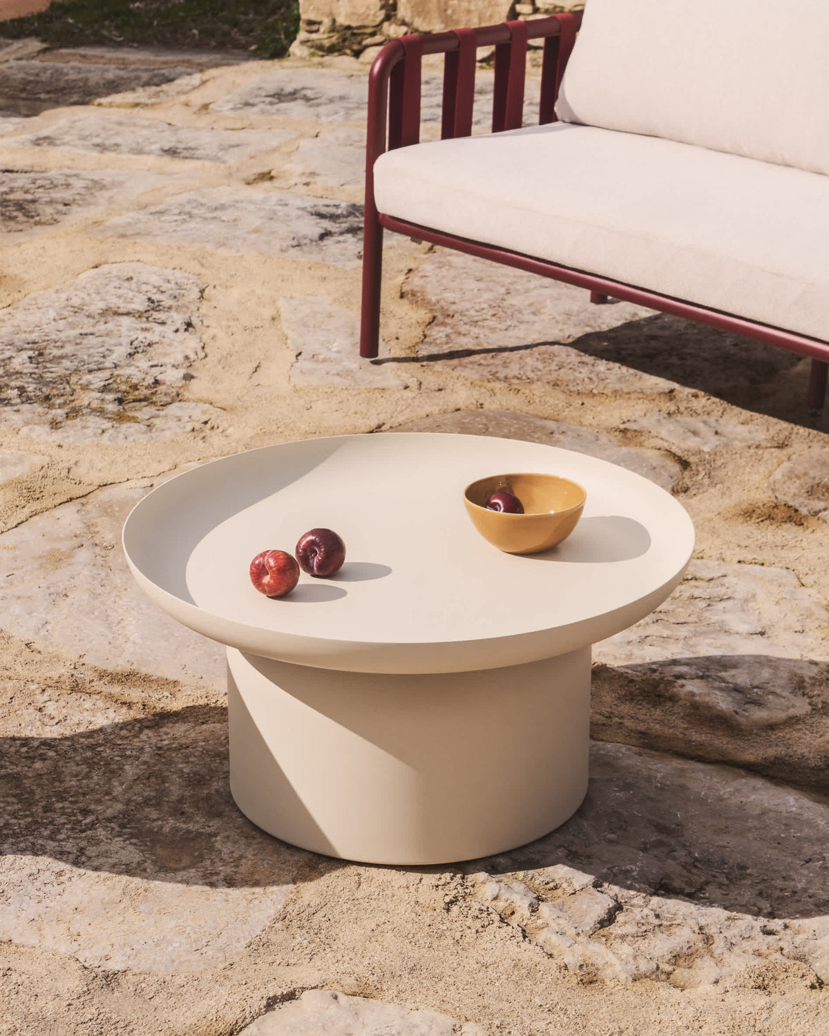 Japandi Couchtisch Arcola – Metall, Ecru, Ø 70 cm – weitere Ansicht