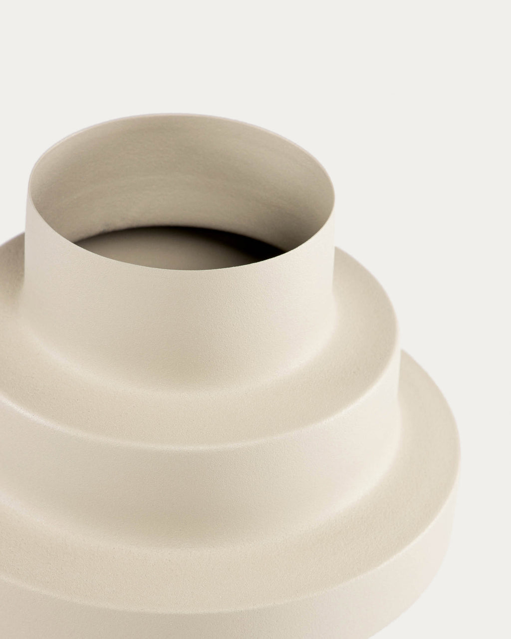Japandi Vase Velia – Metall, Beige – weitere Ansicht