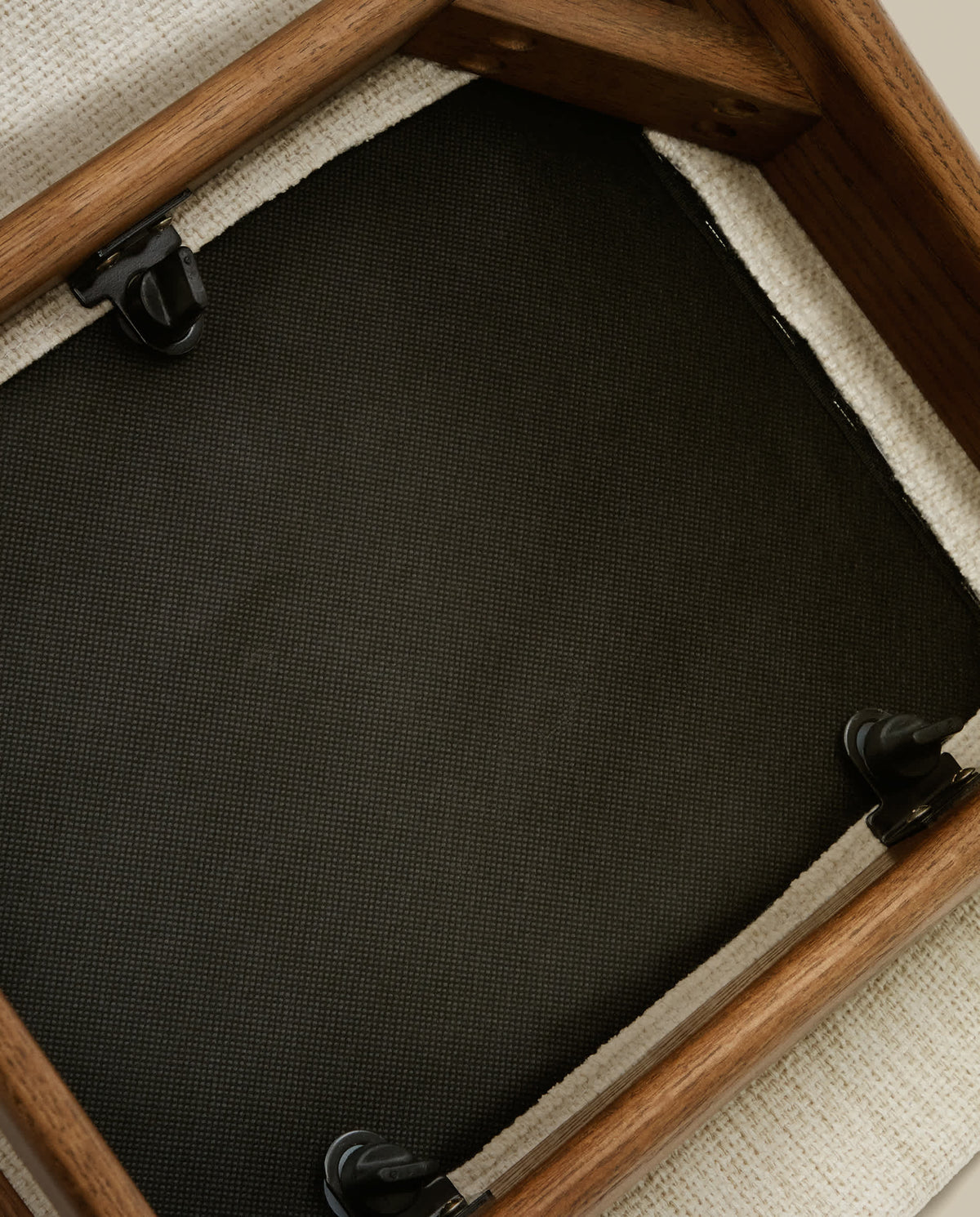 Japandi Stuhl Timons – Nussbaum, Beige – weitere Ansicht