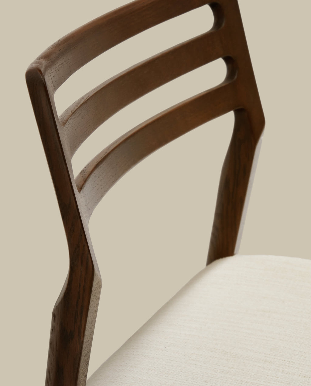 Japandi Stuhl Cudia – Nussbaum, Beige – weitere Ansicht