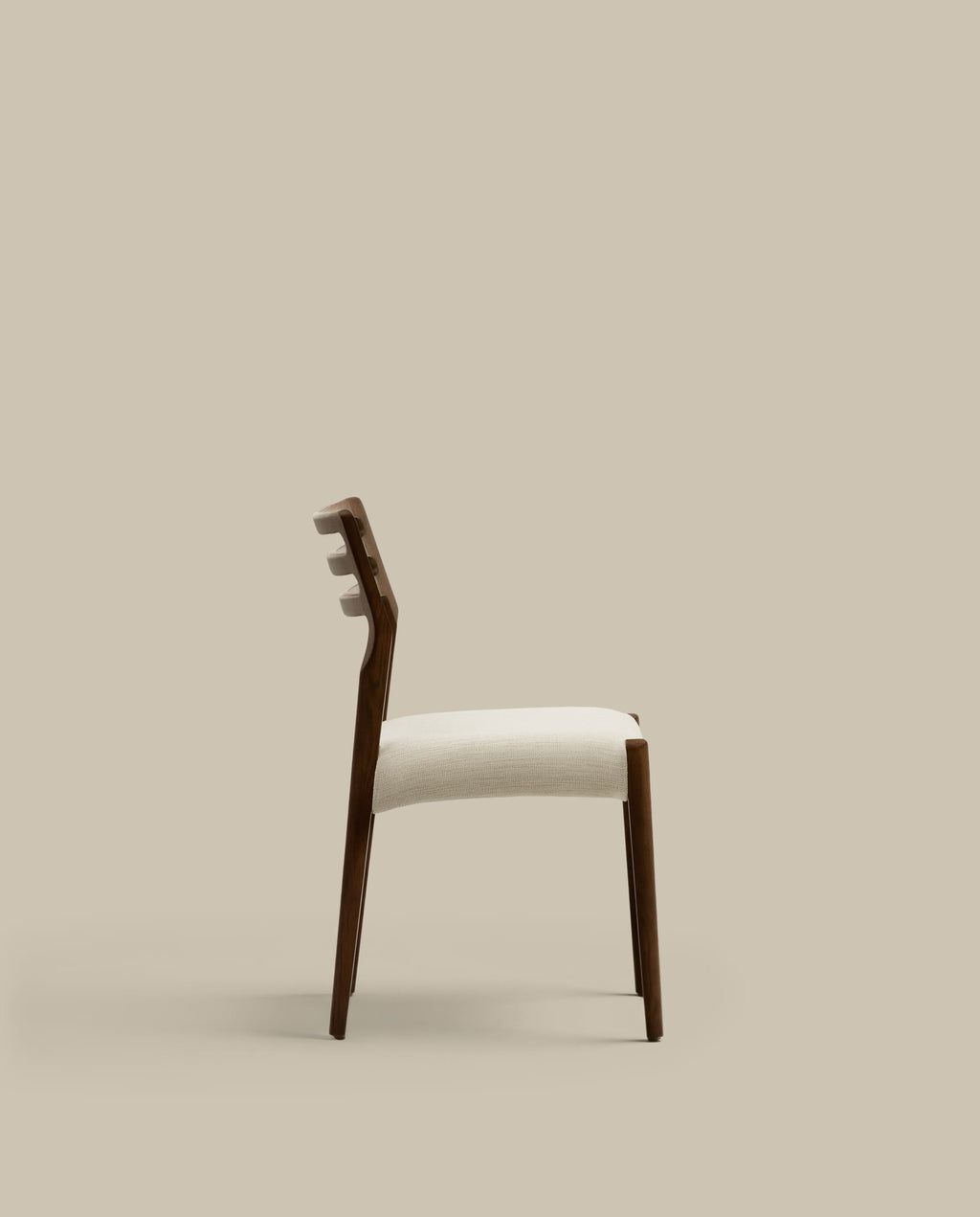 Japandi Stuhl Cudia – Nussbaum, Beige – weitere Ansicht