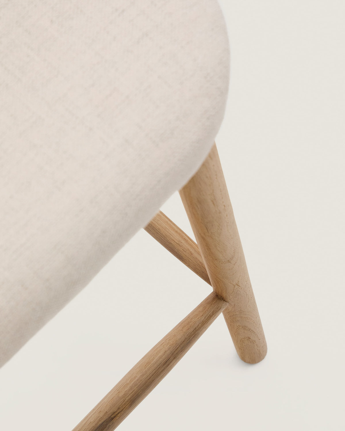 Japandi Hocker Helda – Chenille, Beige, 65 cm – weitere Ansicht