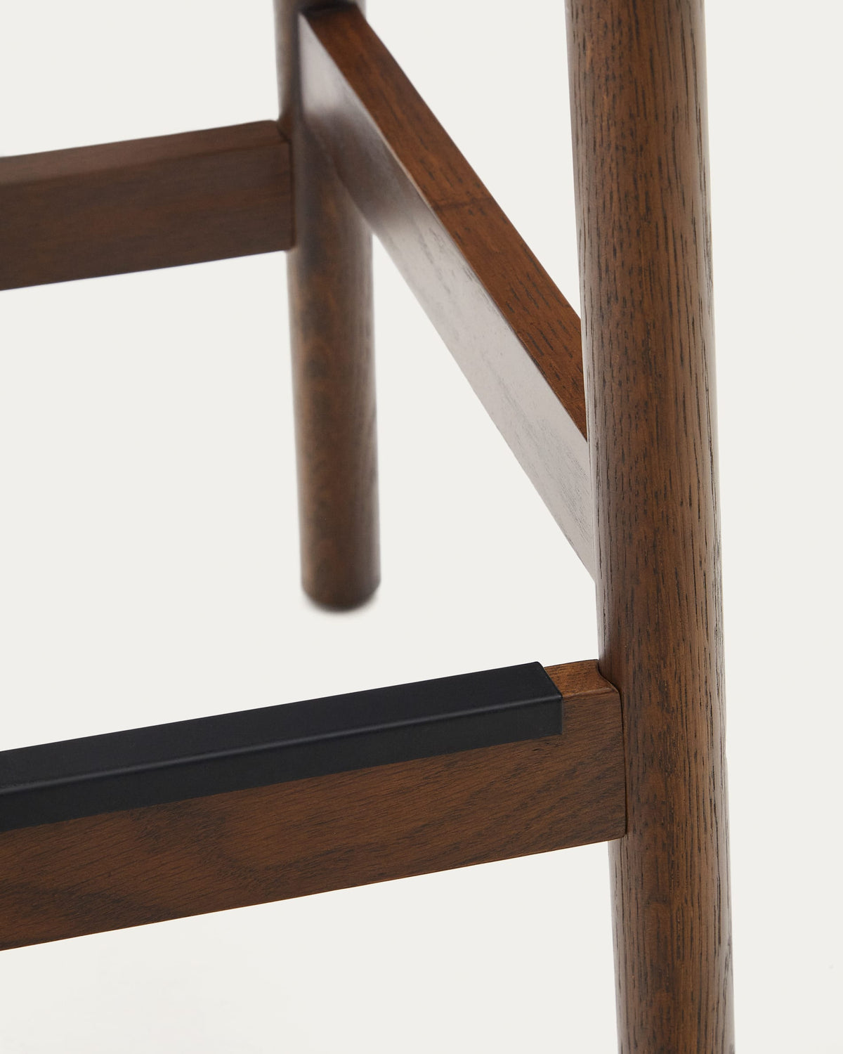 Japandi Hocker Yalia – Eiche, Nussbaum, 65 cm – weitere Ansicht