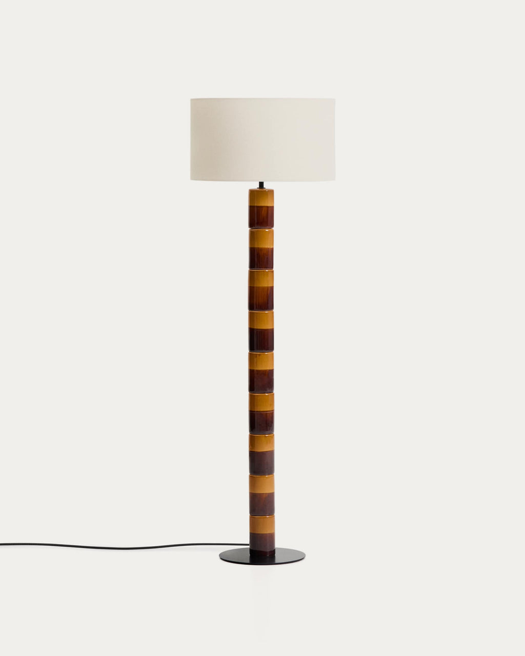 Japandi Stehlampe Mavran – Keramik, Braun – Produktansicht