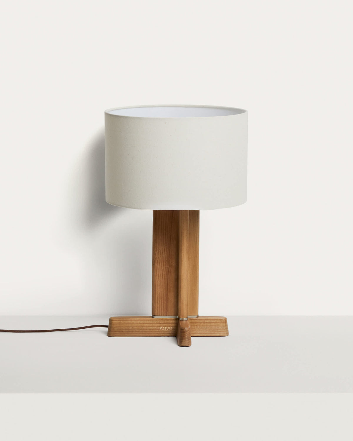 Japandi Tischlampe Niani – Wolle, Weiß, Ø 30 cm – Produktansicht