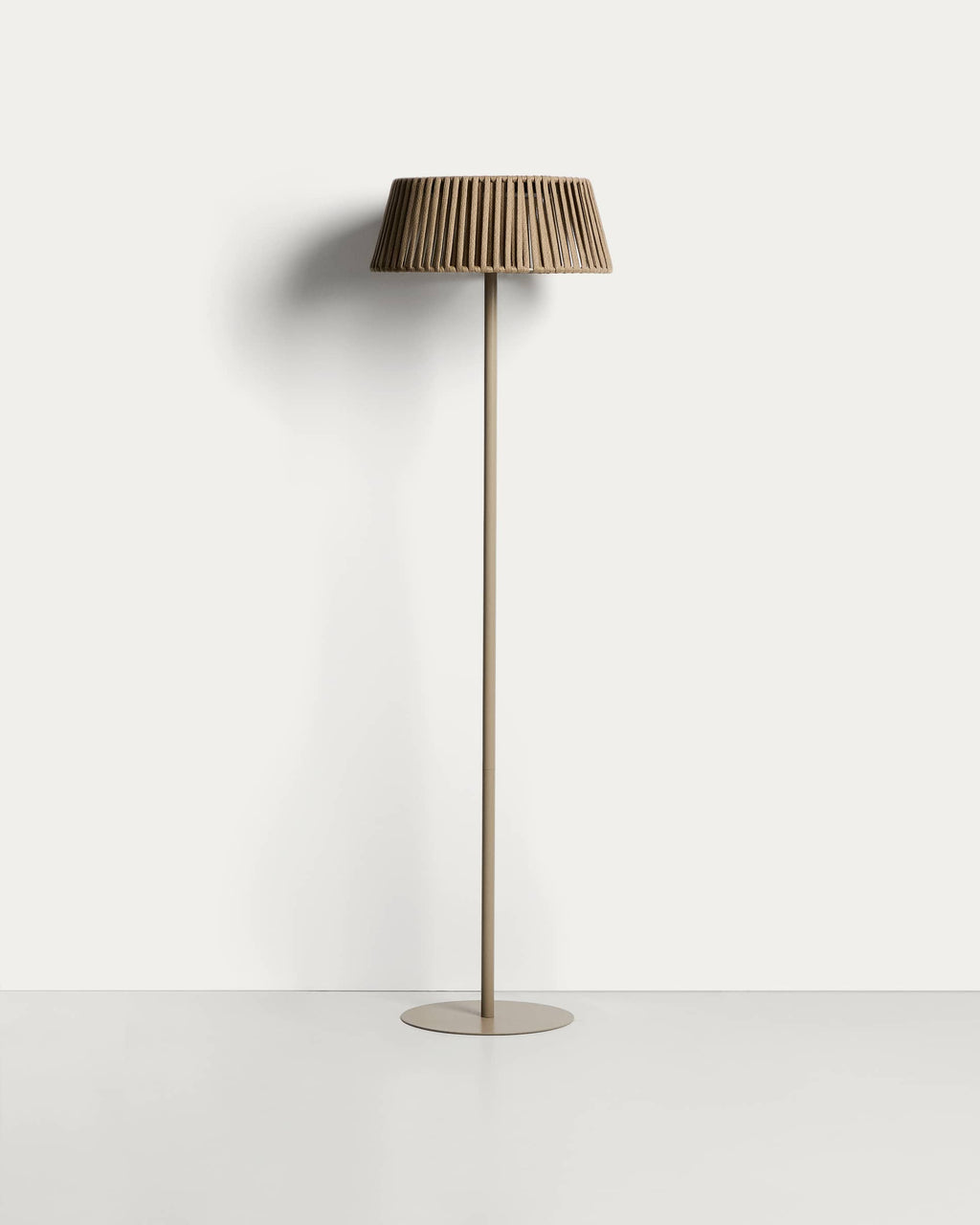 Japandi Solar-Stehlampe Aldet – Outdoor, Seil, Beige, Ø 46 cm – Produktansicht