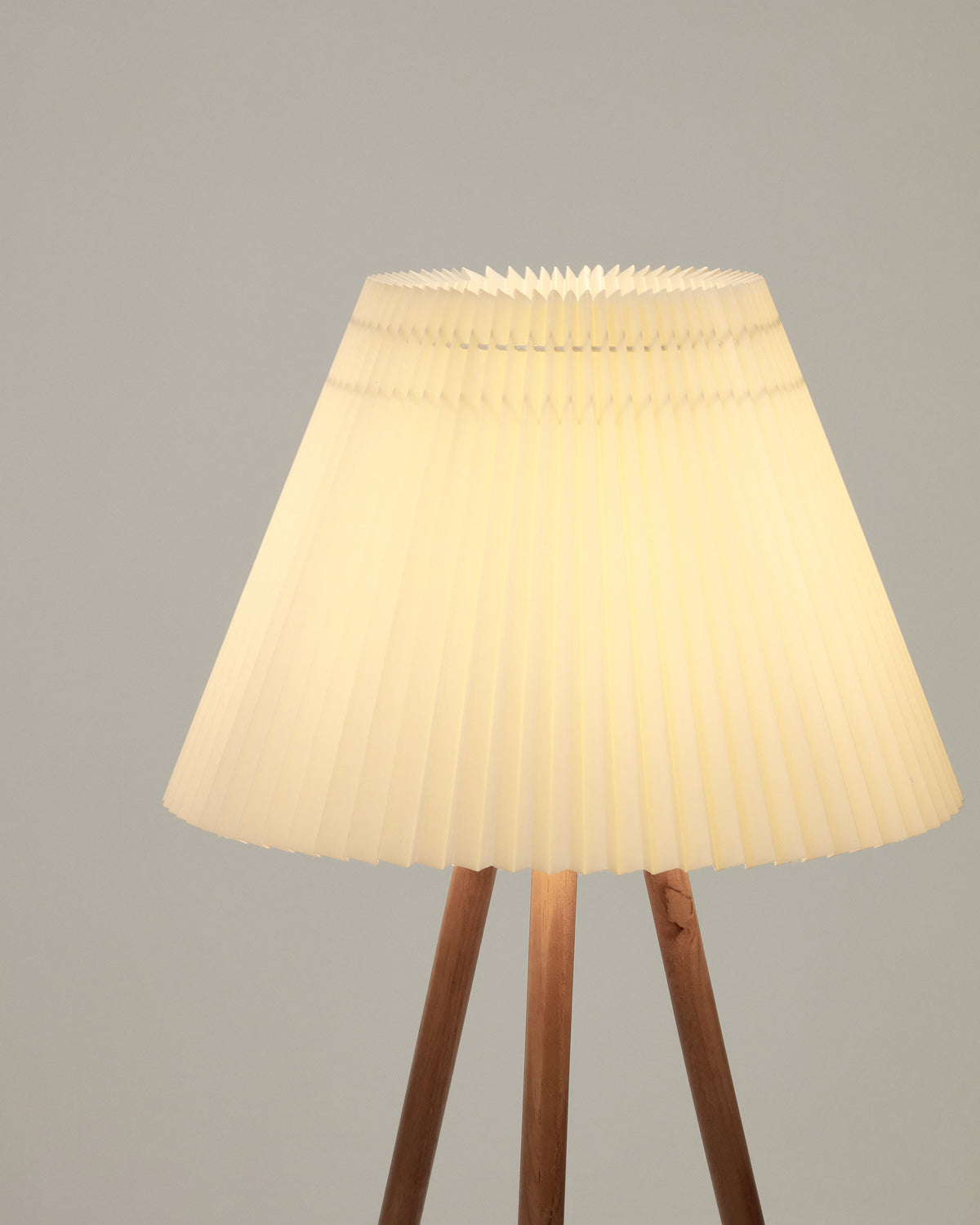Japandi Stehlampe Benicarlo – Massivholz, Natur – weitere Ansicht