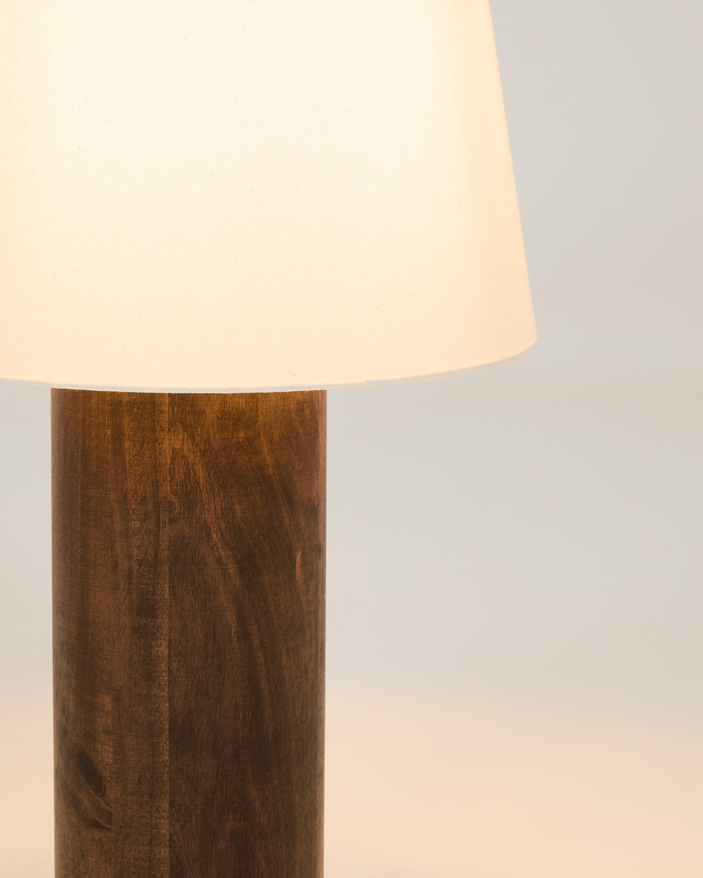 Japandi Stehlampe Marga – Massivholz, Dunkelbraun – weitere Ansicht