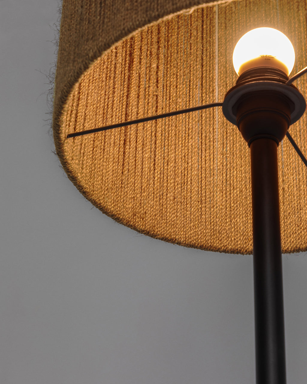 Japandi Stehlampe Kor – Akazie, Natur – weitere Ansicht