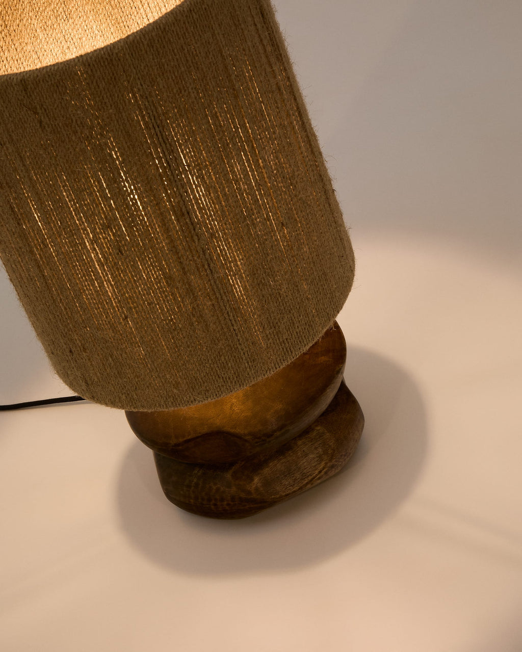 Japandi Tischlampe Kor – Akazie, Natur – weitere Ansicht