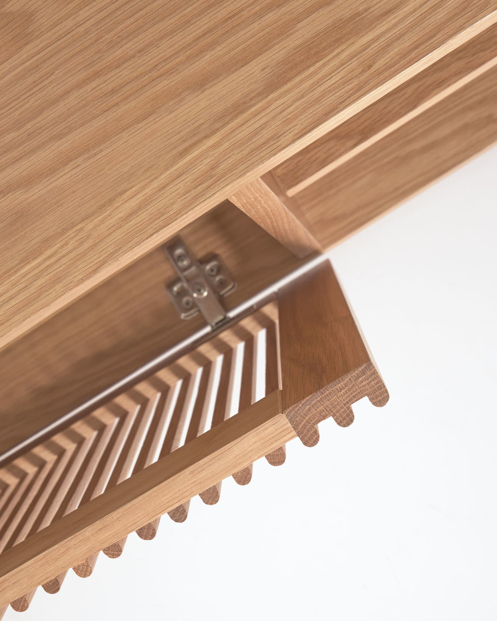 Japandi TV-Möbel Beyla – Eichenfurnier, Braun, 180 × 49,5 cm – weitere Ansicht
