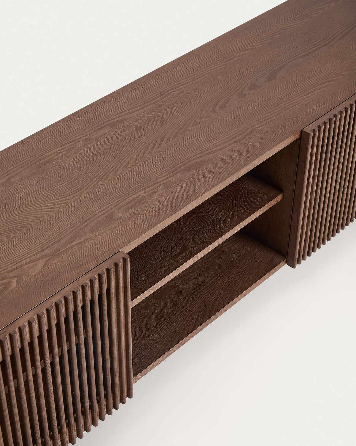 Japandi TV-Möbel Beyla – Eschenfurnier, Nussbaum, 180 × 49,5 cm – weitere Ansicht