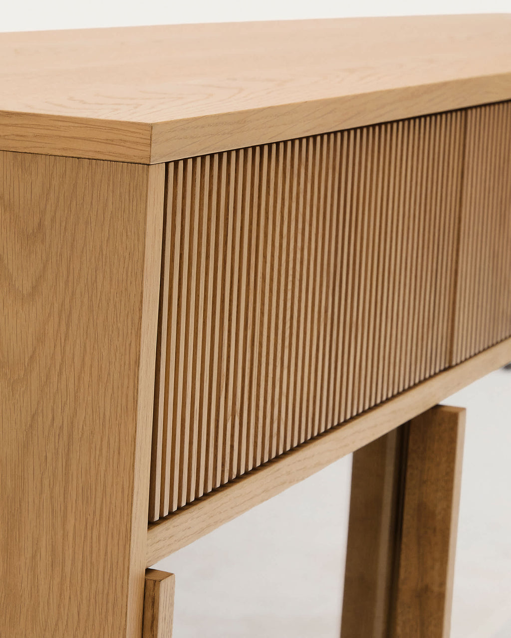 Japandi Sideboard Helvine – Eichenfurnier, Natur, 200 × 80 cm – weitere Ansicht