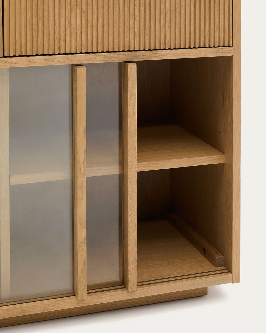 Japandi Sideboard Helvine – Eichenfurnier, Natur, 200 × 80 cm – weitere Ansicht