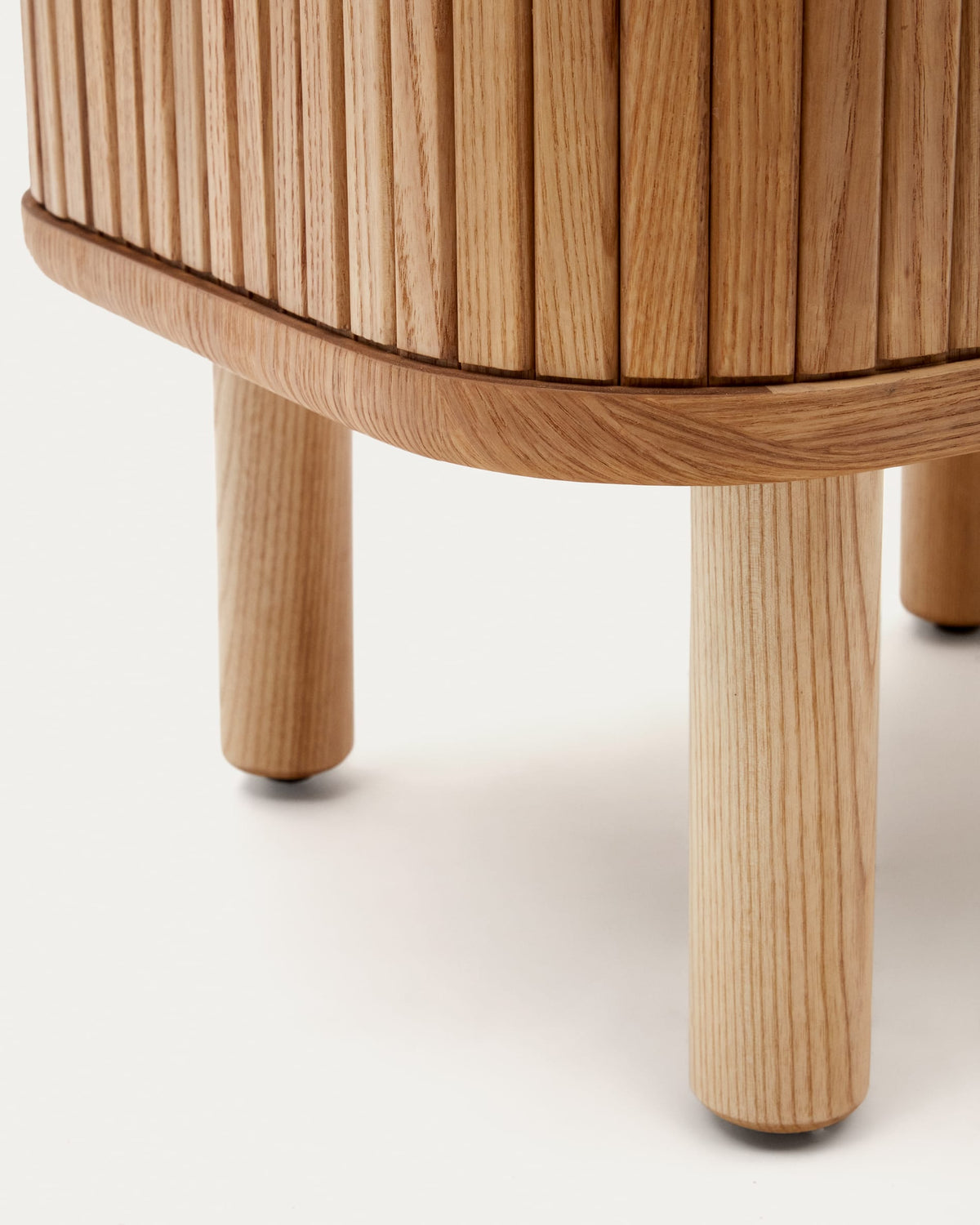 Japandi Nachttisch Mailen – Eschenfurnier, Natur, 50 × 55 cm – weitere Ansicht