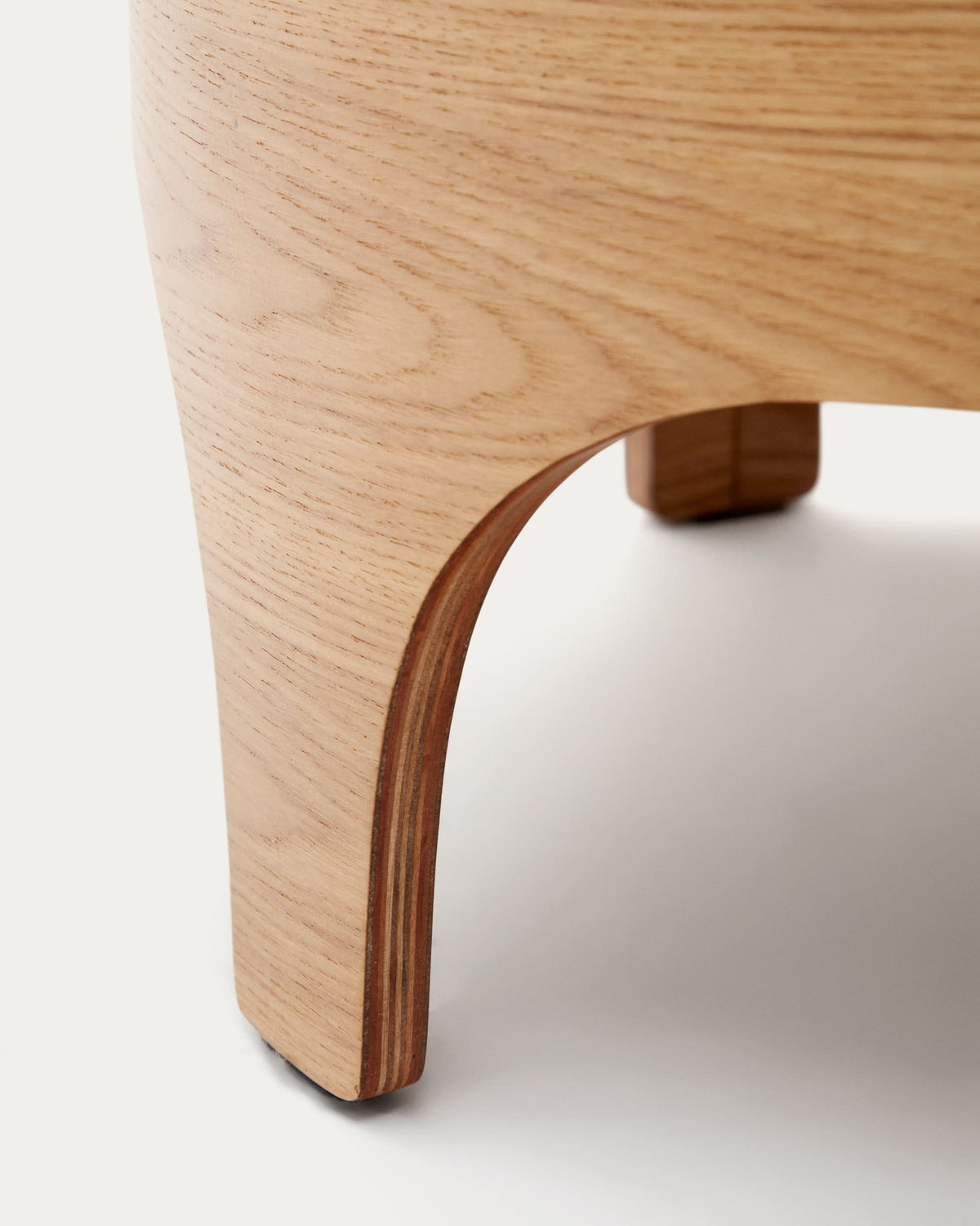Japandi Nachttisch Octavia – Eschenfurnier, Braun, Ø 55 cm – weitere Ansicht