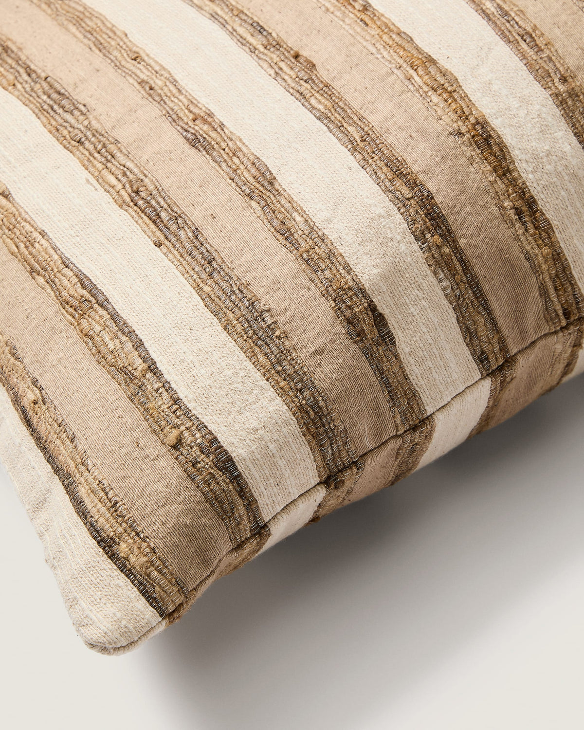 Japandi Kissenbezug Dorevi – Stoff, Ecru, 40 × 60 cm – weitere Ansicht