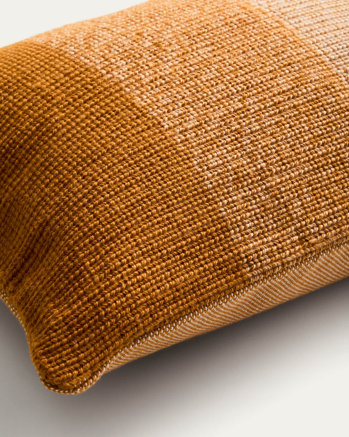 Japandi Kissenbezug Adys – Stoff, Orange, 40 × 60 cm – weitere Ansicht
